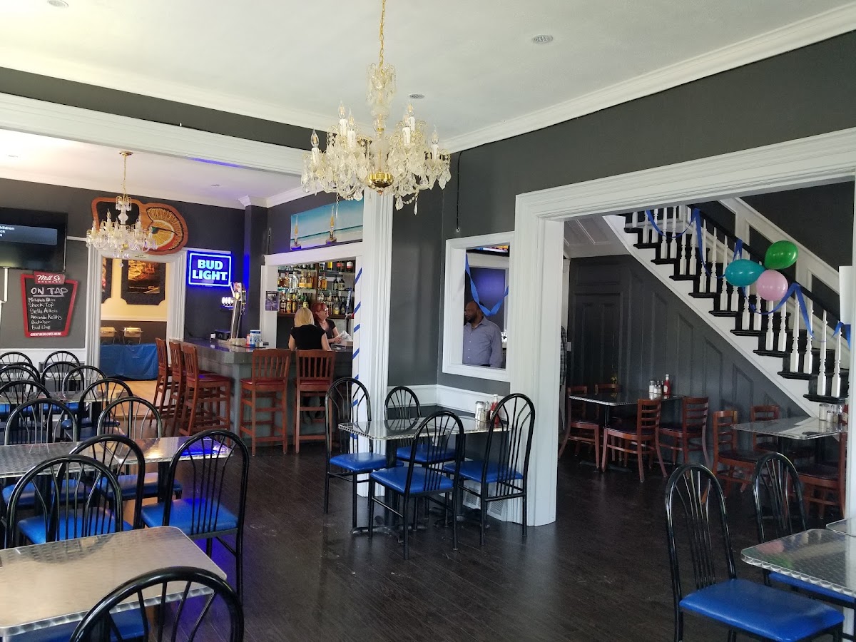 Banner Golden Rooster Restaurant 03